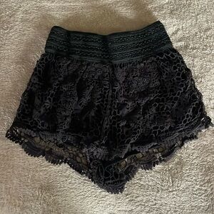 Black Shorts l Medium